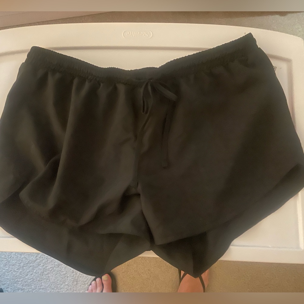 Old Navy Black Active Shorts With Go-Dry Liner Sz-M